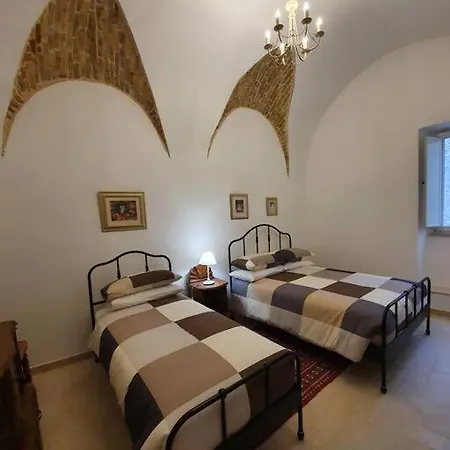Casa Santa Maria - Beautifully restored house in centro storico Irsina Basilicata Puglia Esterno foto