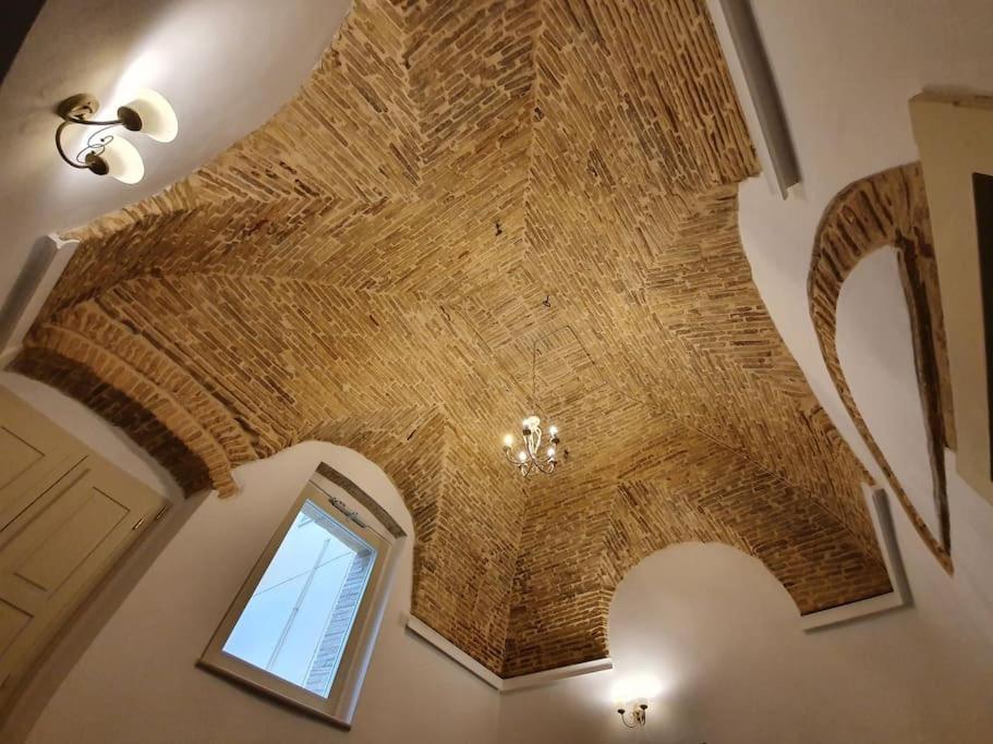 Casa Santa Maria - Beautifully Restored House In Centro Storico Basilicata Puglia Irsina