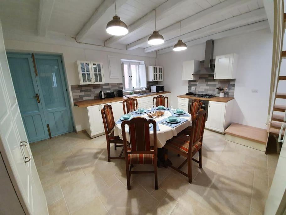 Casa Santa Maria - Beautifully Restored House In Centro Storico Basilicata Puglia *